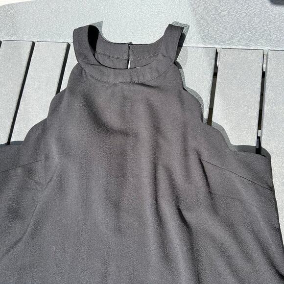 Monteau Halter neck, black top with scalloped arms, women's size M, sleeveless - Picture 6 of 10
